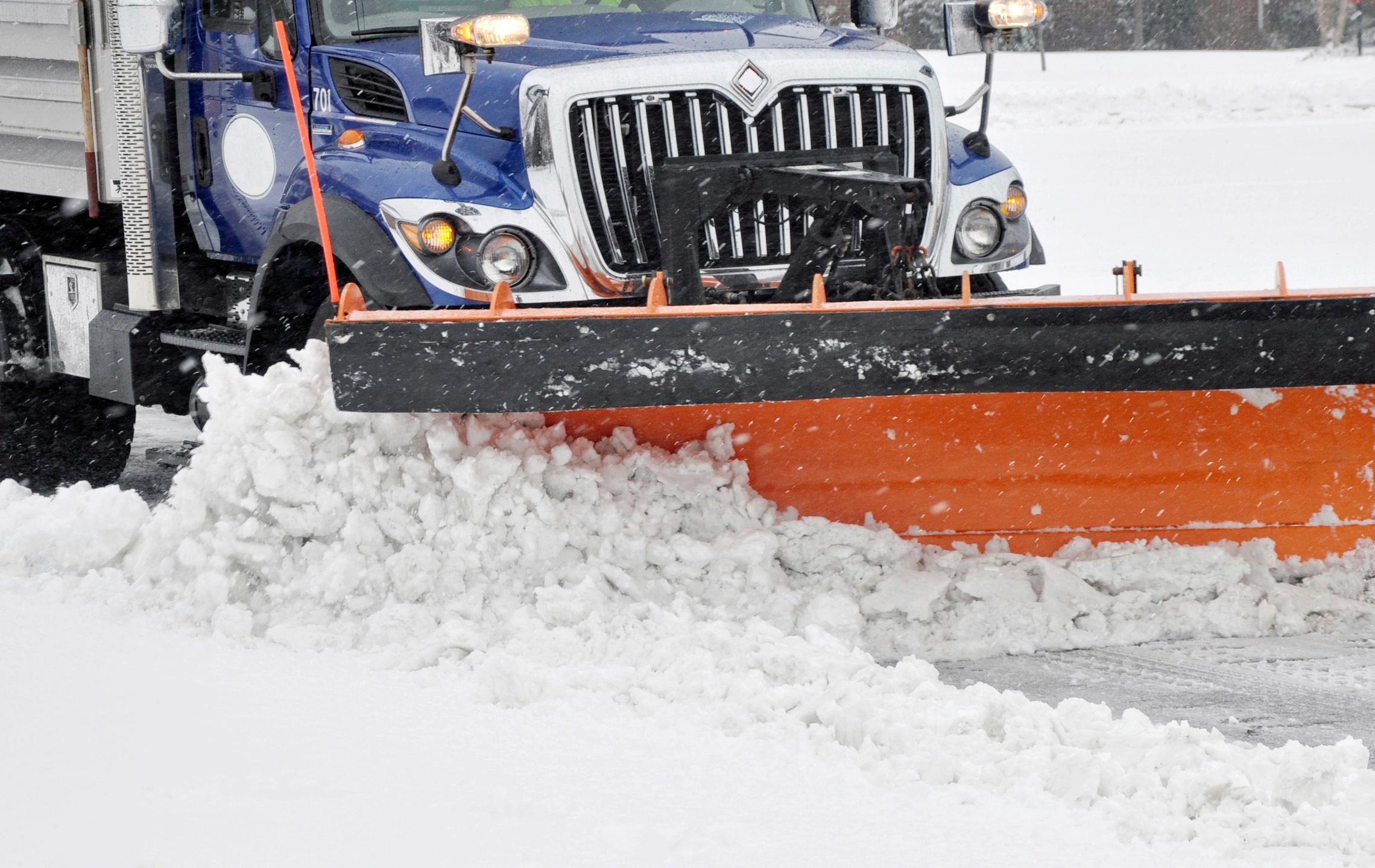 Committee digs into snow plowing