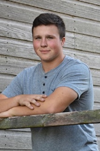 Senior Snapshot: Luke Walesa