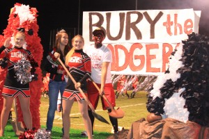 Grove seniors dig homecoming
