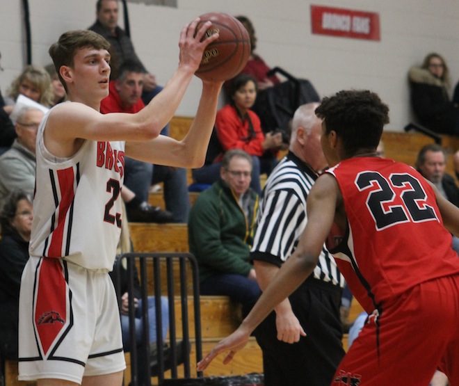 Boys basketball: Broncos return to conference play Friday