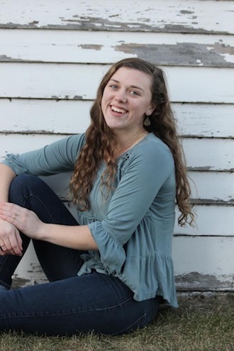 Senior Snapshot: Kayla Maurer