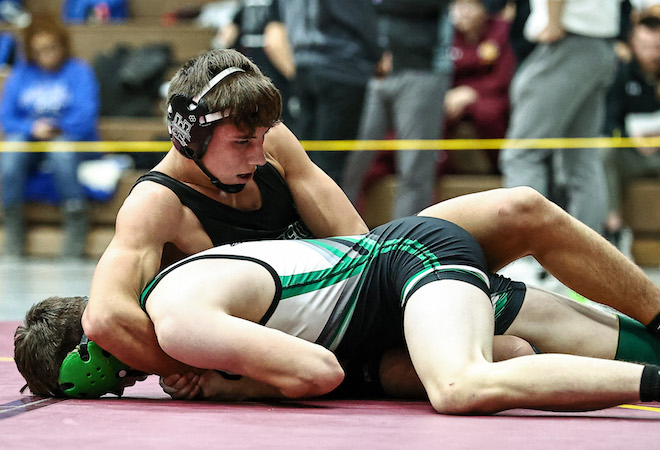 Halter leads short-handed wrestling team at Stech Invitational